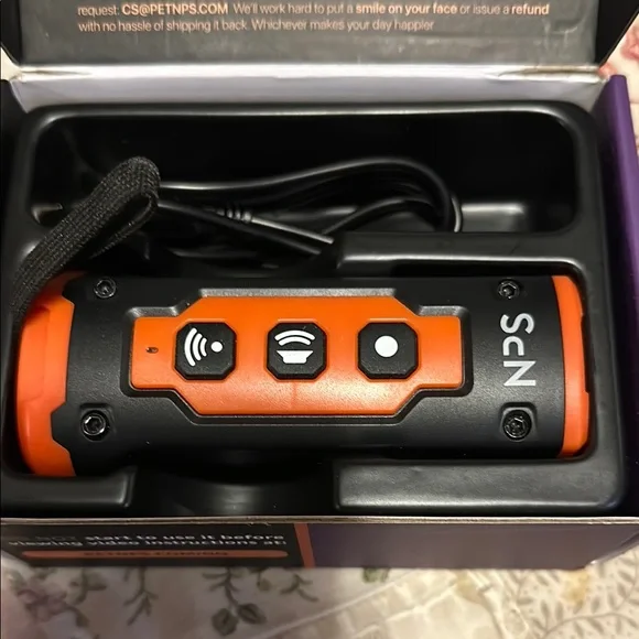 NPS Dog Trainer - Black and Orange - Picture 3 of 4